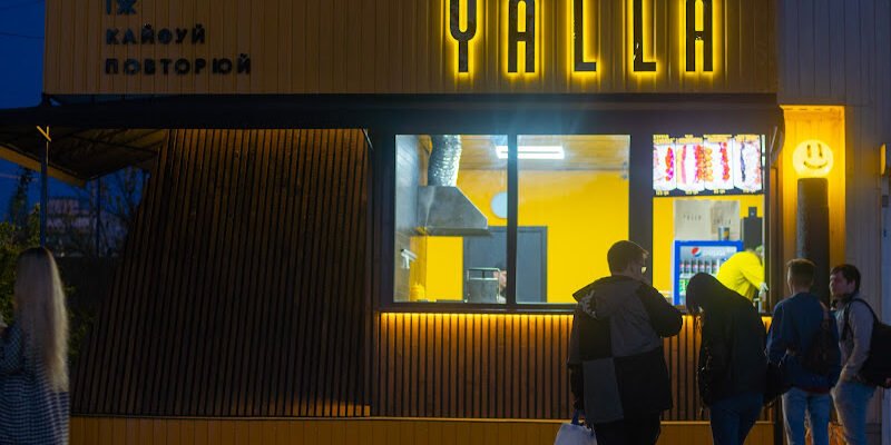 Заклад швидкого харчування Yalla в Києві: що спробувати?