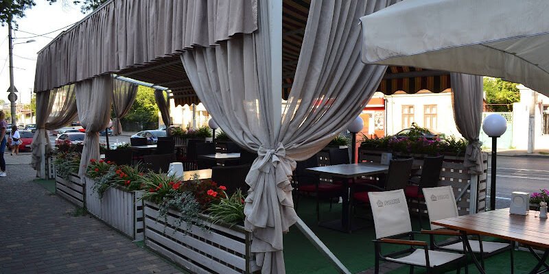 Піцерія в Одесі з унікальним фонтаном піци