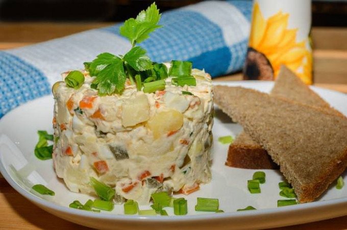 Історія салату Олівє — 8 кращих рецептів