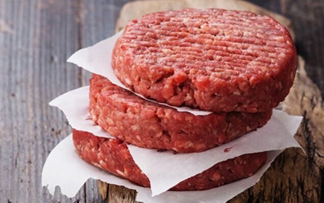 Рецепт соковитих котлет для бургерів: готуємо ідеальну основу