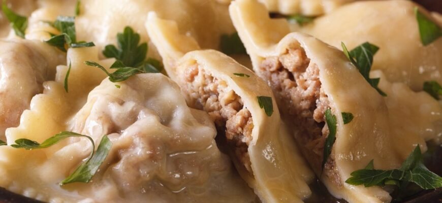 Смачний рецепт приготування м’ясних равіолі в домашніх умовах Смачний рецепт приготування м’ясних равіолі в домашніх умовах