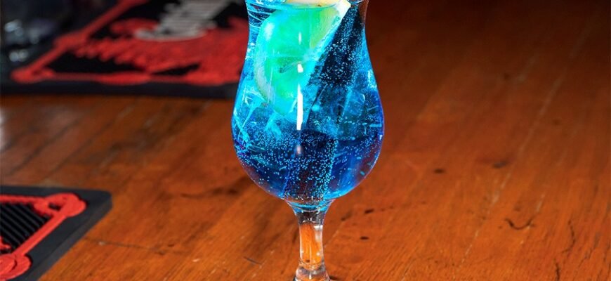 Рецепт коктейлю “Голуба Лагуна”: покрокова інструкція від бармена