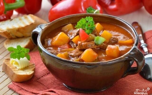 Смачний бограч по-закарпатськи: покроковий рецепт приготування