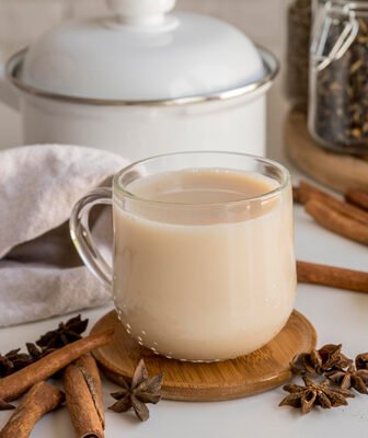 Рецепт чаю з молоком: кроки приготування і секрети смаку