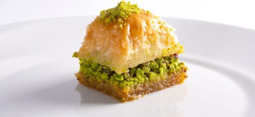 Приготування пахлави з тіста філо: покроковий рецепт з фото Приготування пахлави з тіста філо: покроковий рецепт з фото