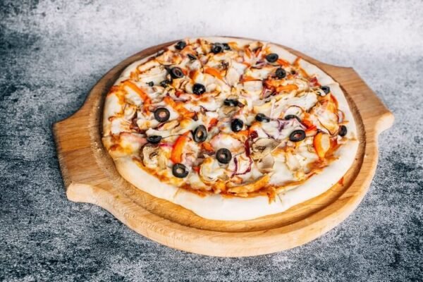 Рецепт соковитої піци з куркою: покрокове приготування вдома