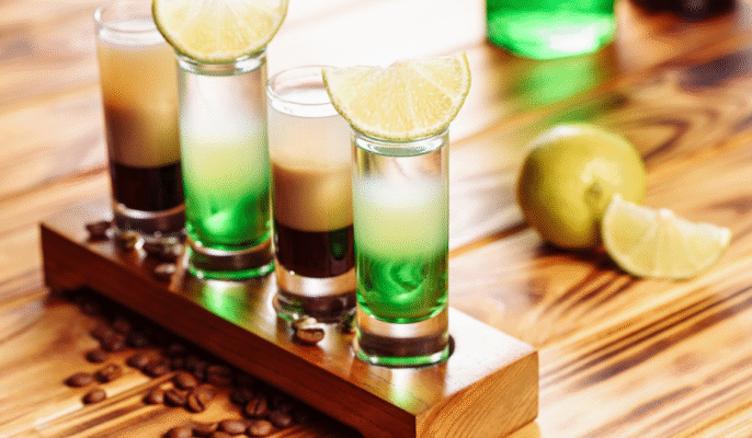 Рецепти алкогольних шотів: приготування популярних напоїв вдома Рецепти алкогольних шотів: приготування популярних напоїв вдома