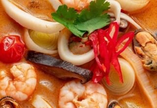 Простий рецепт Том Ям з морепродуктами: готуємо вдома швидко і легко