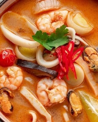 Простий рецепт Том Ям з морепродуктами: готуємо вдома швидко і легко Простий рецепт Том Ям з морепродуктами: готуємо вдома швидко і легко
