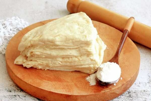 Рецепт ідеального слойоного дріжджового тіста: покрокова інструкція