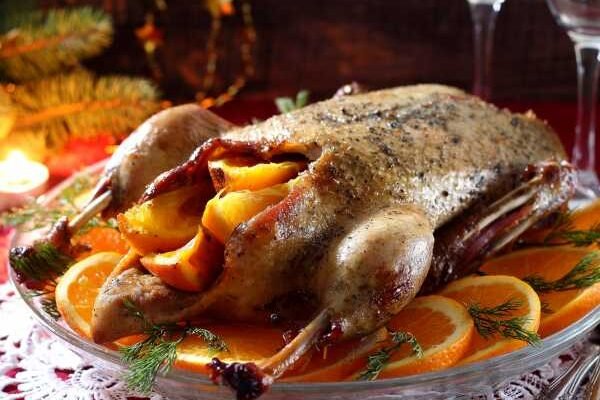 Простий рецепт запікання качки в рукаві: секрети і підказки Простий рецепт запікання качки в рукаві: секрети і підказки