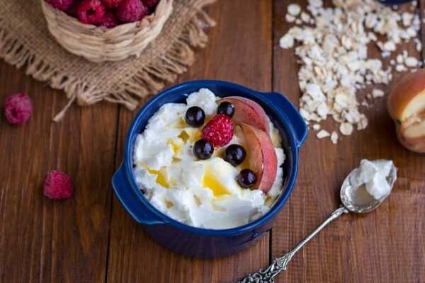 Рецепт домашнього грецького йогурту: покрокове приготування Рецепт домашнього грецького йогурту: покрокове приготування