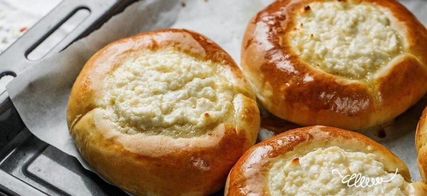 Смачний рецепт традиційної ватрушки з сиром: покрокова інструкція