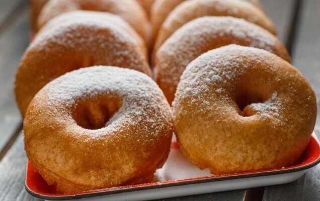 Простий рецепт пончиків на воді: готуйте швидко та смачно Простий рецепт пончиків на воді: готуйте швидко та смачно